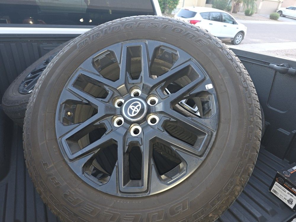 2025 Toyota TUNDRA 20in wheels & tires.