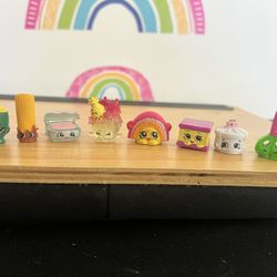 SHOPKINS BUNDLE OF 8 for $5 - ALL CLEAN LIKE NEW