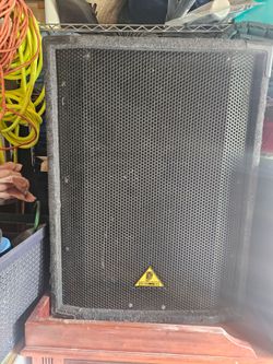 Behringer EUROLIVE B1520 high power 2-way PA loudspeaker.
