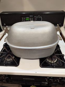 Ready for Thanksgiving Large Guardian Cast Aluminum Roaster with Lid