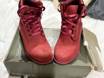 Women’s burgundy timberland Boots Size 8.5