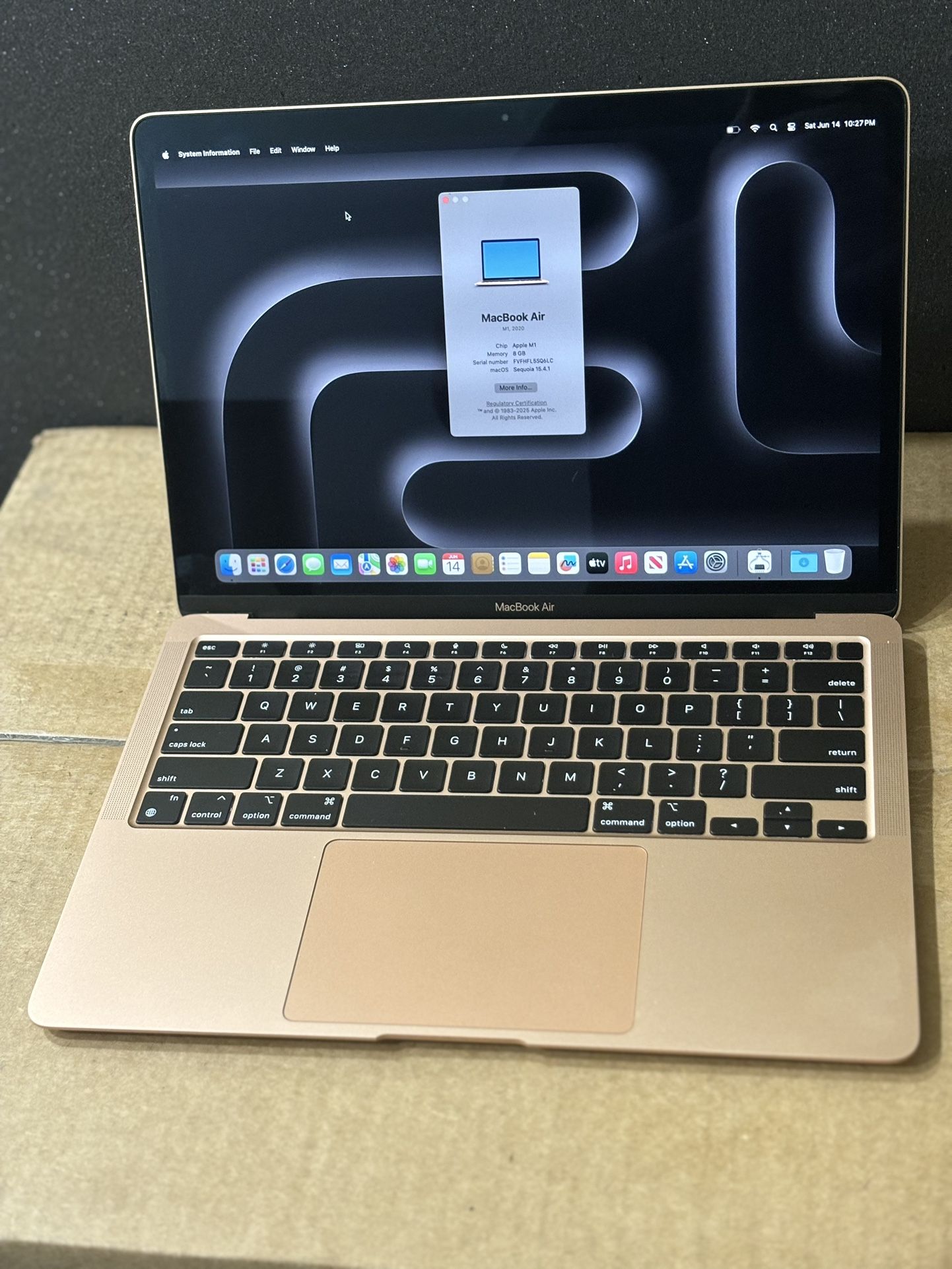 MacBook Air 13 2020 M1 8gb /256 Gb ssd Gold