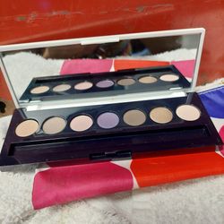 Estee Lauder 