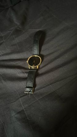 Gold/black Watch