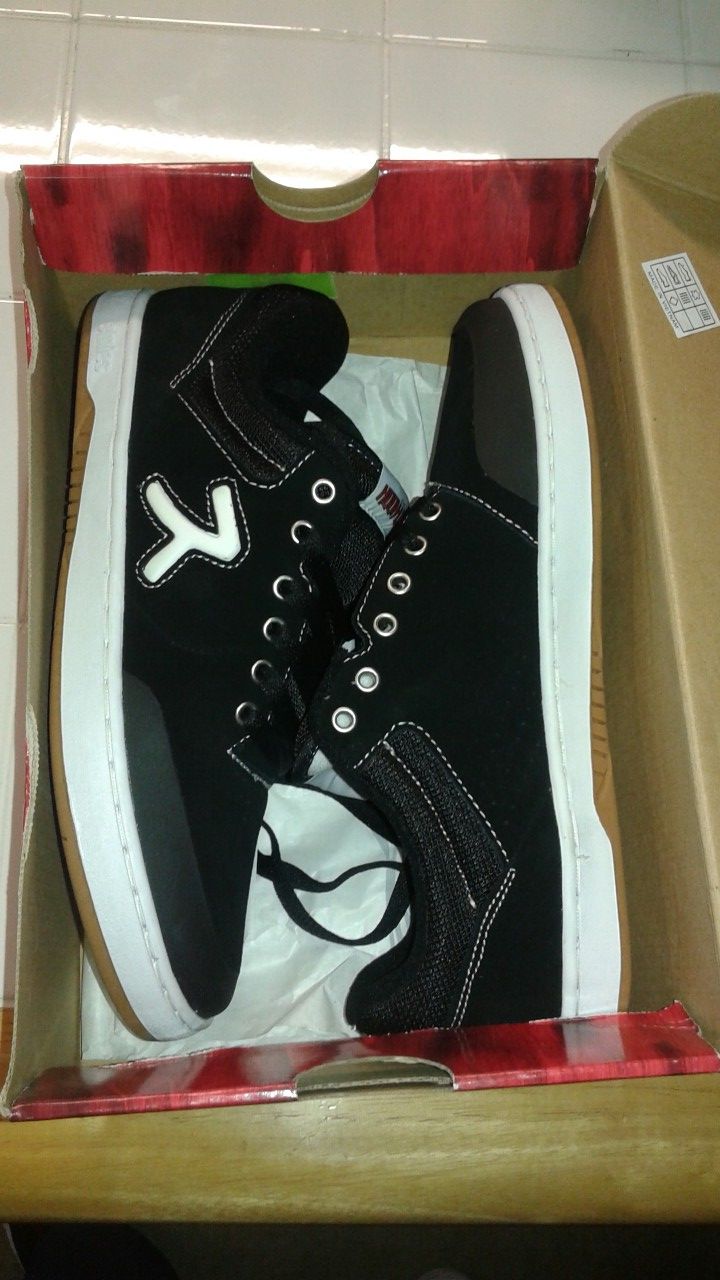 Etnies hookups shoes best sale