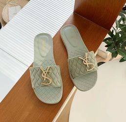 Slide sandal size 7,8,9,10 US size