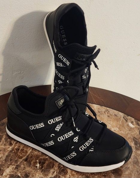 GUESS JAZZIER LOGO Women's Sneakers Size 7.5