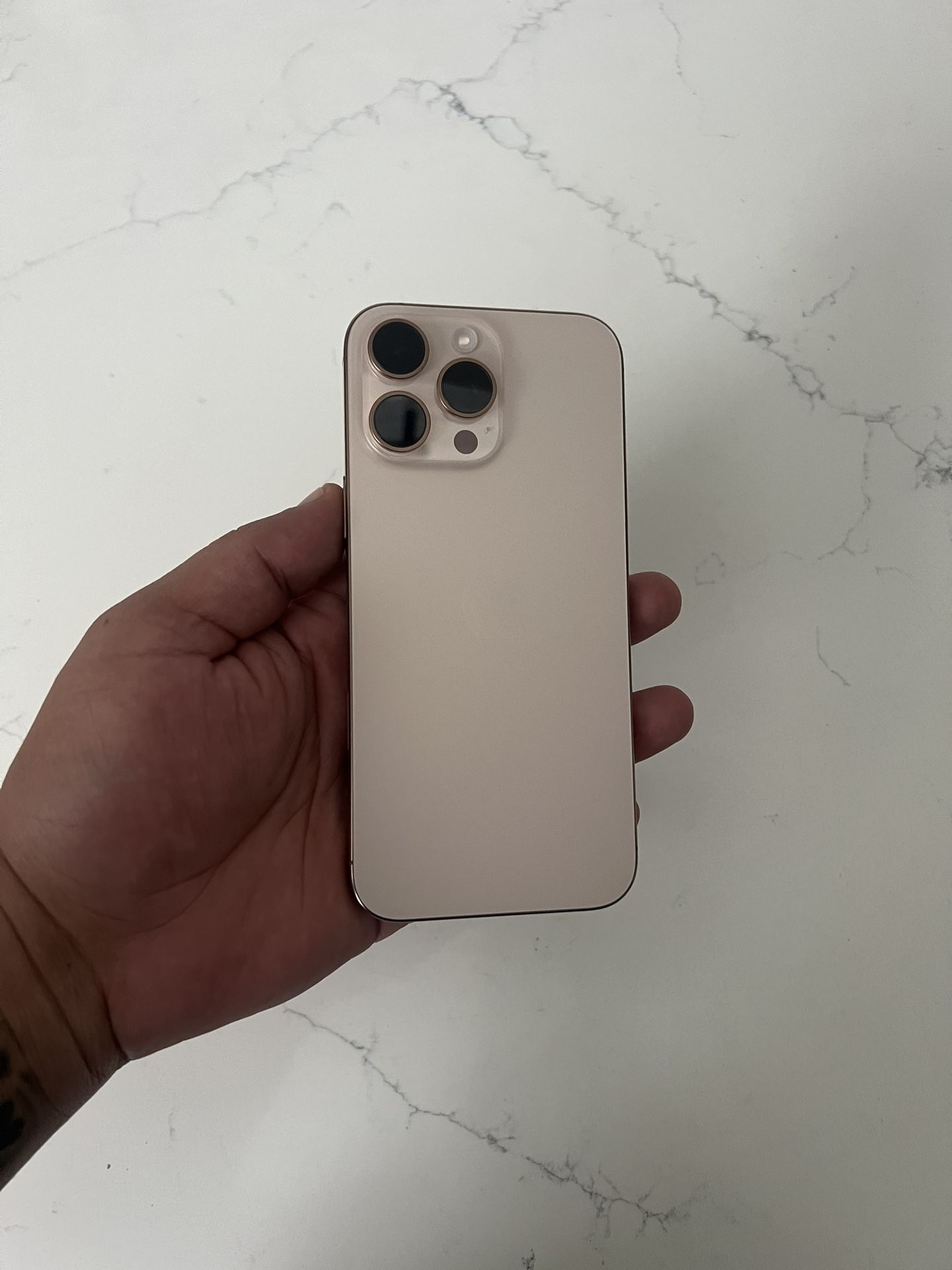 iPhone 16 Pro Max 256 Gb Unlocked