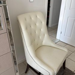 White single chair