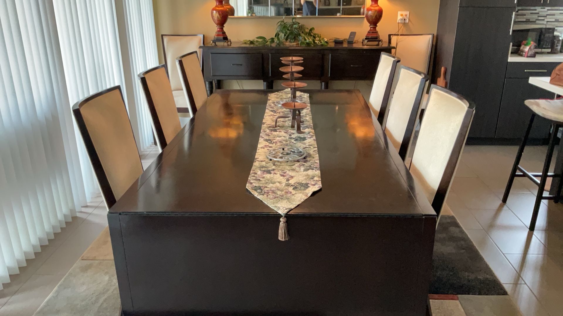 Contemporary Tacoma Dining Table With Sideboard