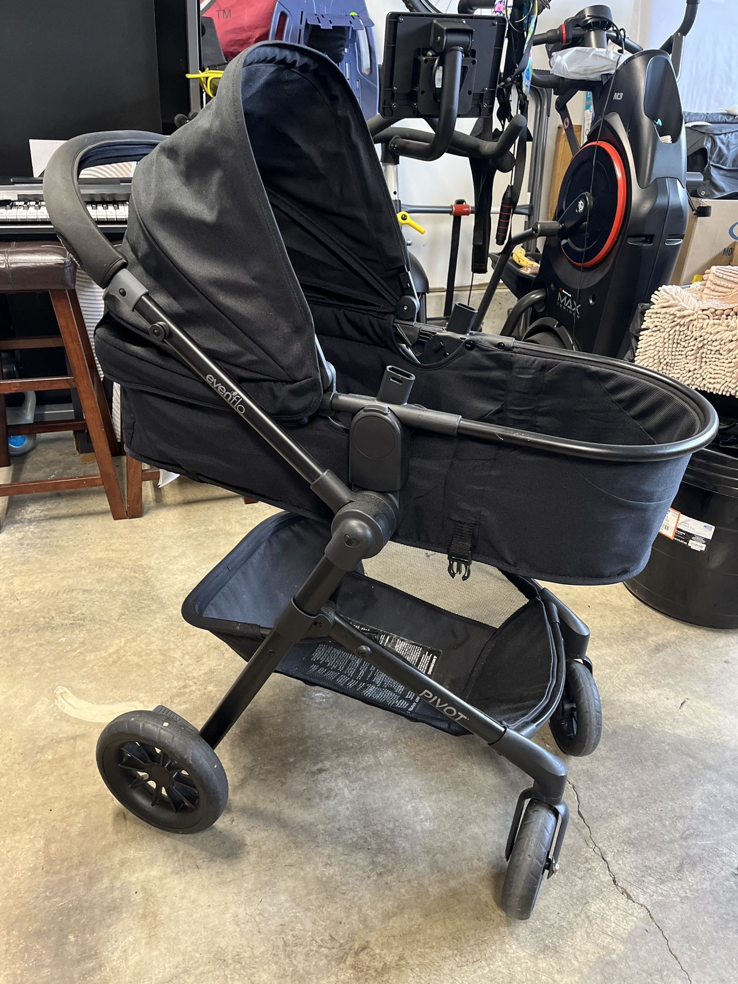 Evenflo Pivot Xpand Modular Stroller