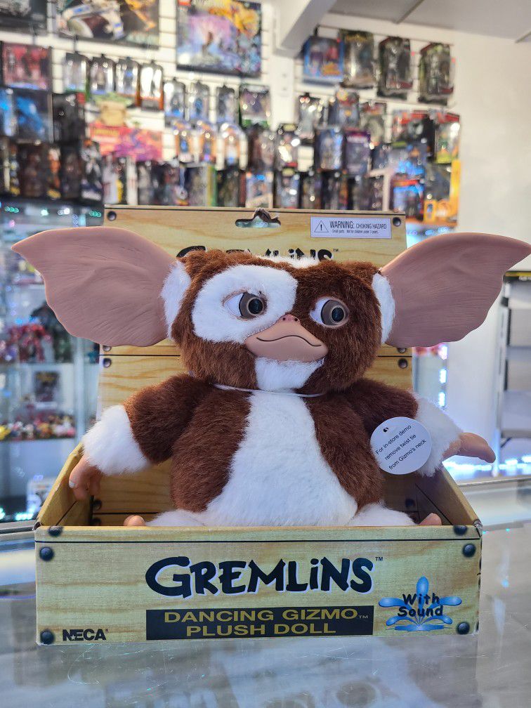 Gremlins Dancing GIZMO 6” Plush Doll with Sound By NECA BRAND NEW 