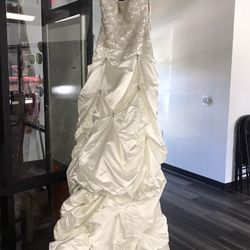New Wedding Dress W Tags 