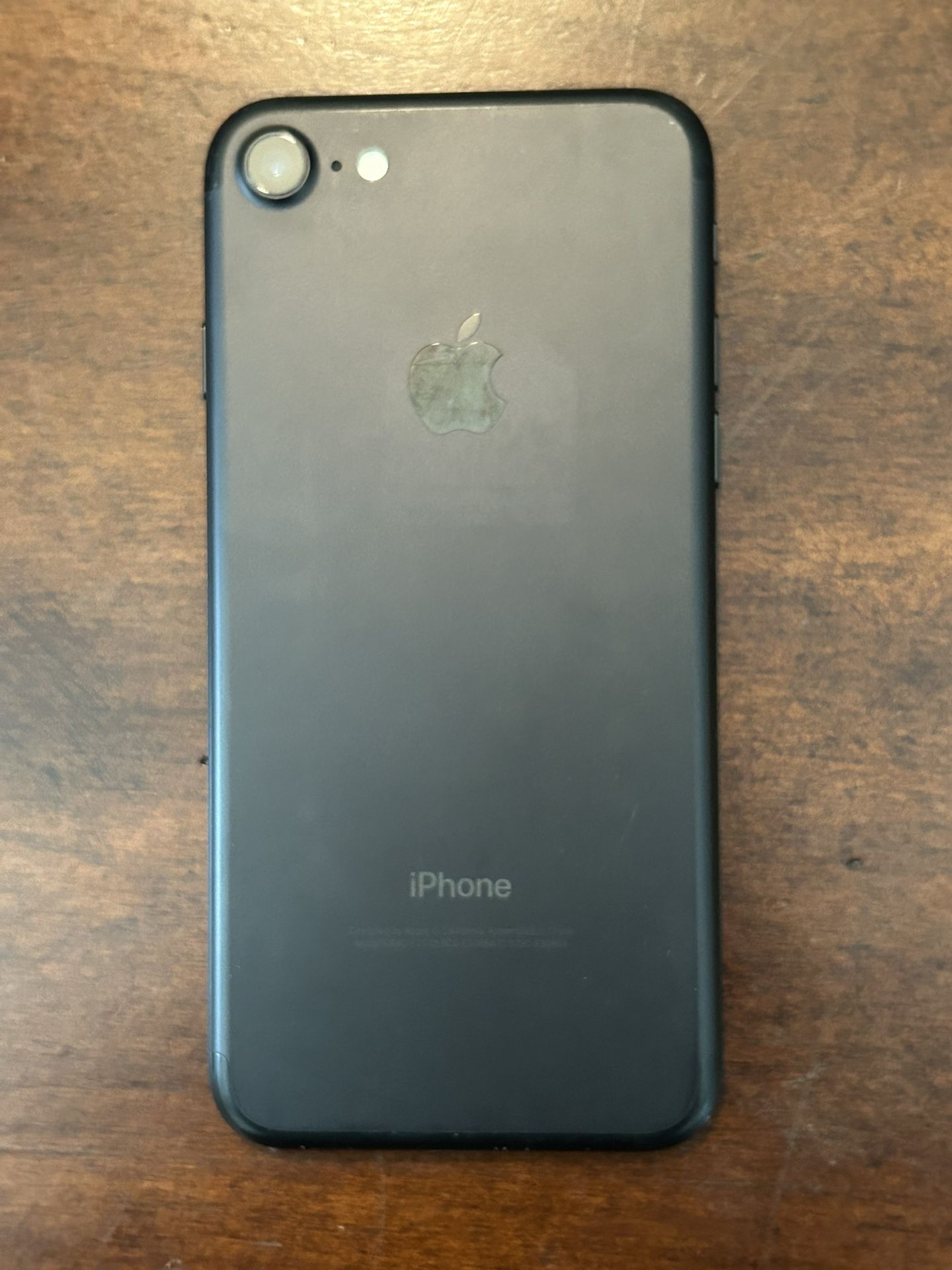 iPhone 7 ~ Black ~ 32gb