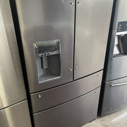 World for four-door refrigerator