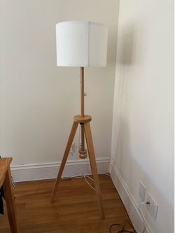 Floor lamp