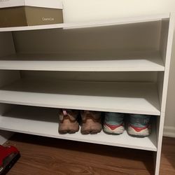 Shoe shelf