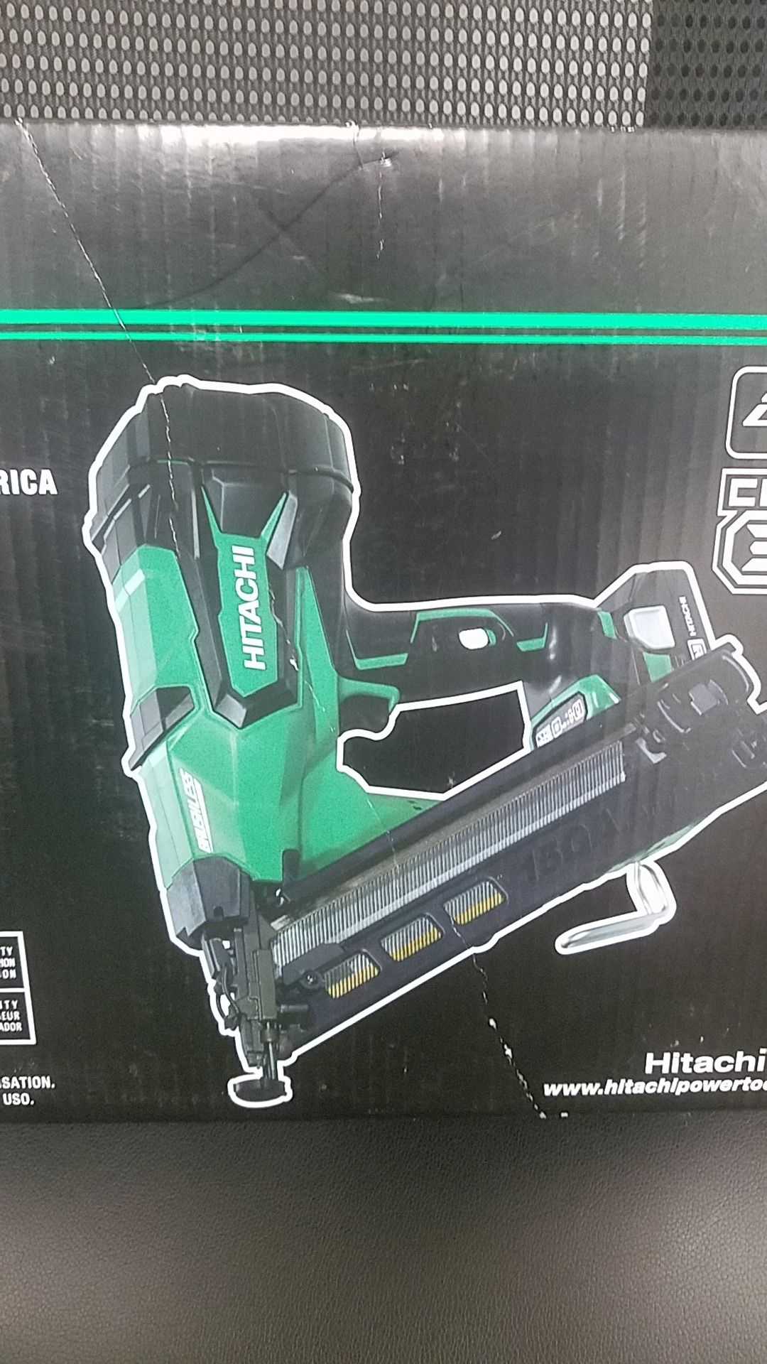 HITACHI 15g cordless nail gun