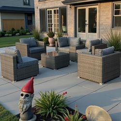 New inbox patio set (we finance and deliver)($54 down,90 day no interest payment plan)