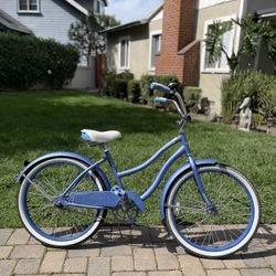 24” women’s beach cruiser bike