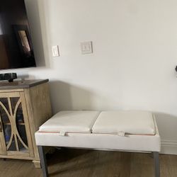 White Modern Ottoman