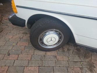 1982 Mercedes-Benz 240d