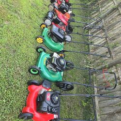 Lawn mowers for sale, prices vary, each one has a different price. I have a regular price of 170, a self-propelled one of 190, and a Hyundai one for 2
