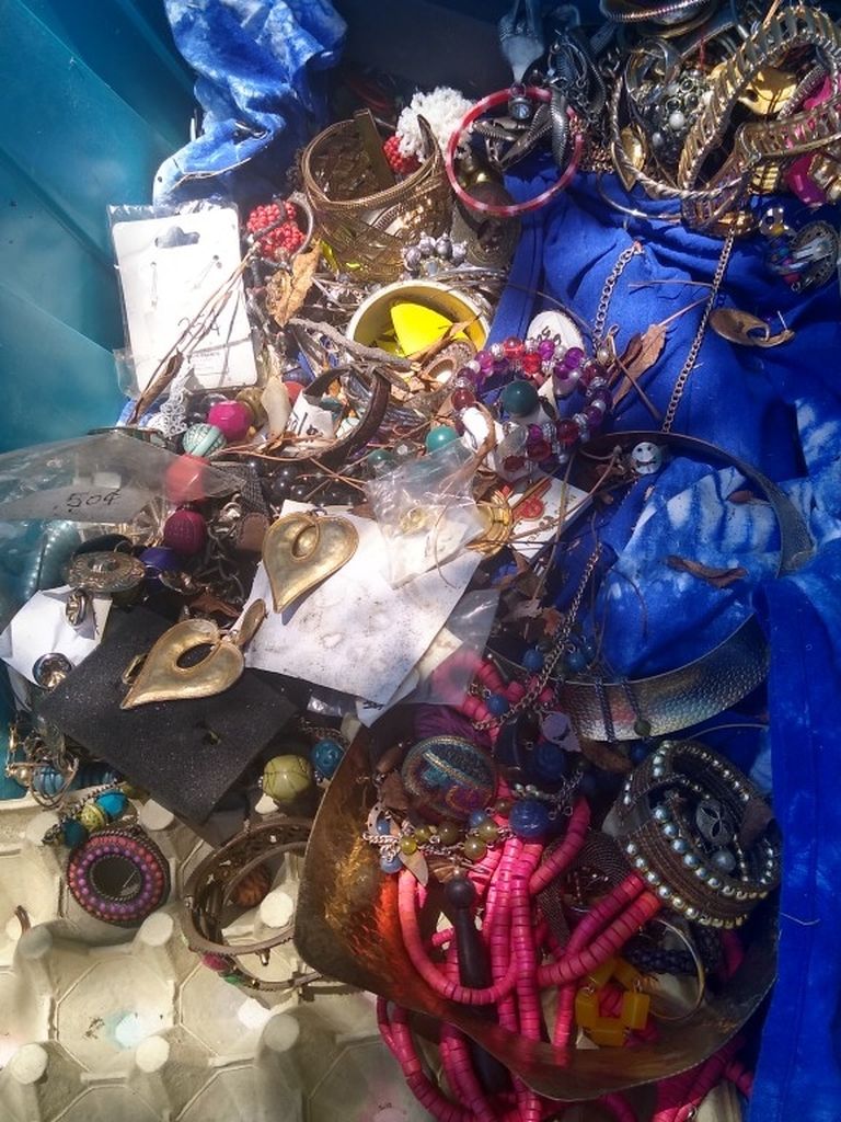 3 To $500 Worth Of Stuff Resale Great Swap Meet Pick Up Everything Only $100 Don't Pass It Up Saturday Only Must Be Let's Take Everything And Must Hav