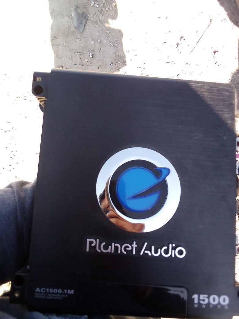 Planet Audio @ SPL Amps