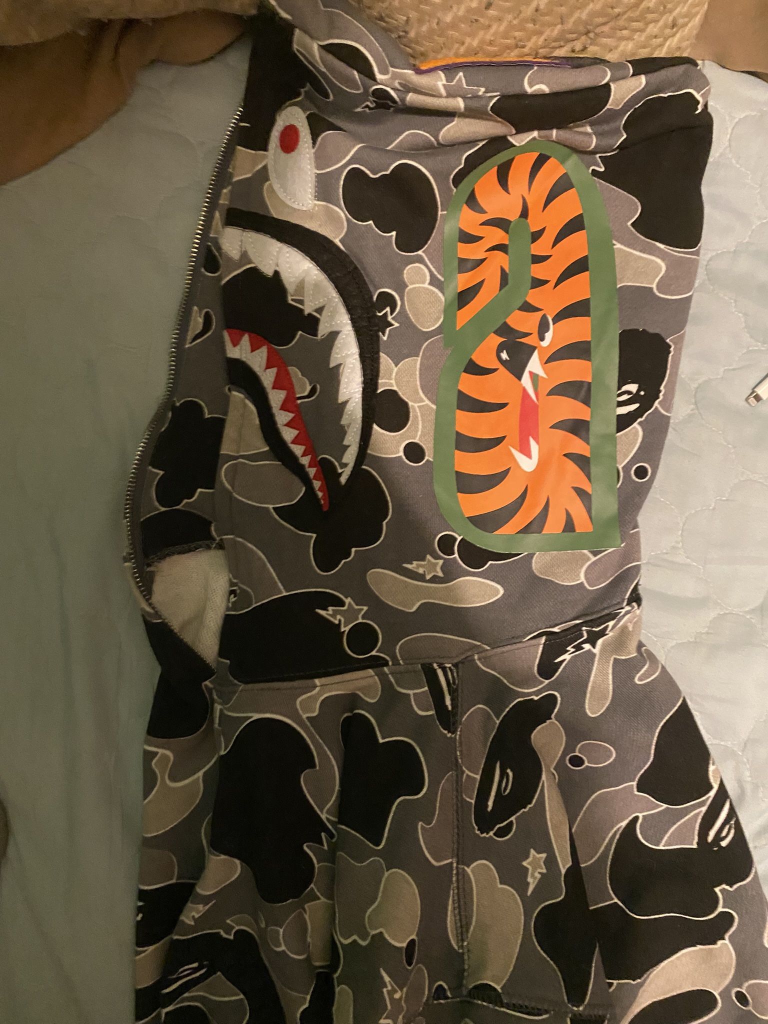 Bape Hoodie XXL Grey Camo