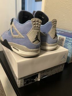 UNC 4s Size 8.5