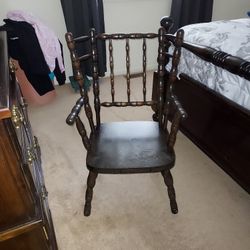 VINTAGE  CHAIR PERFECT CONDITION $75.00