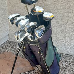 Golf Clubs With All Needed To Start Golfing