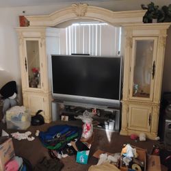 Wall To Wall Unit