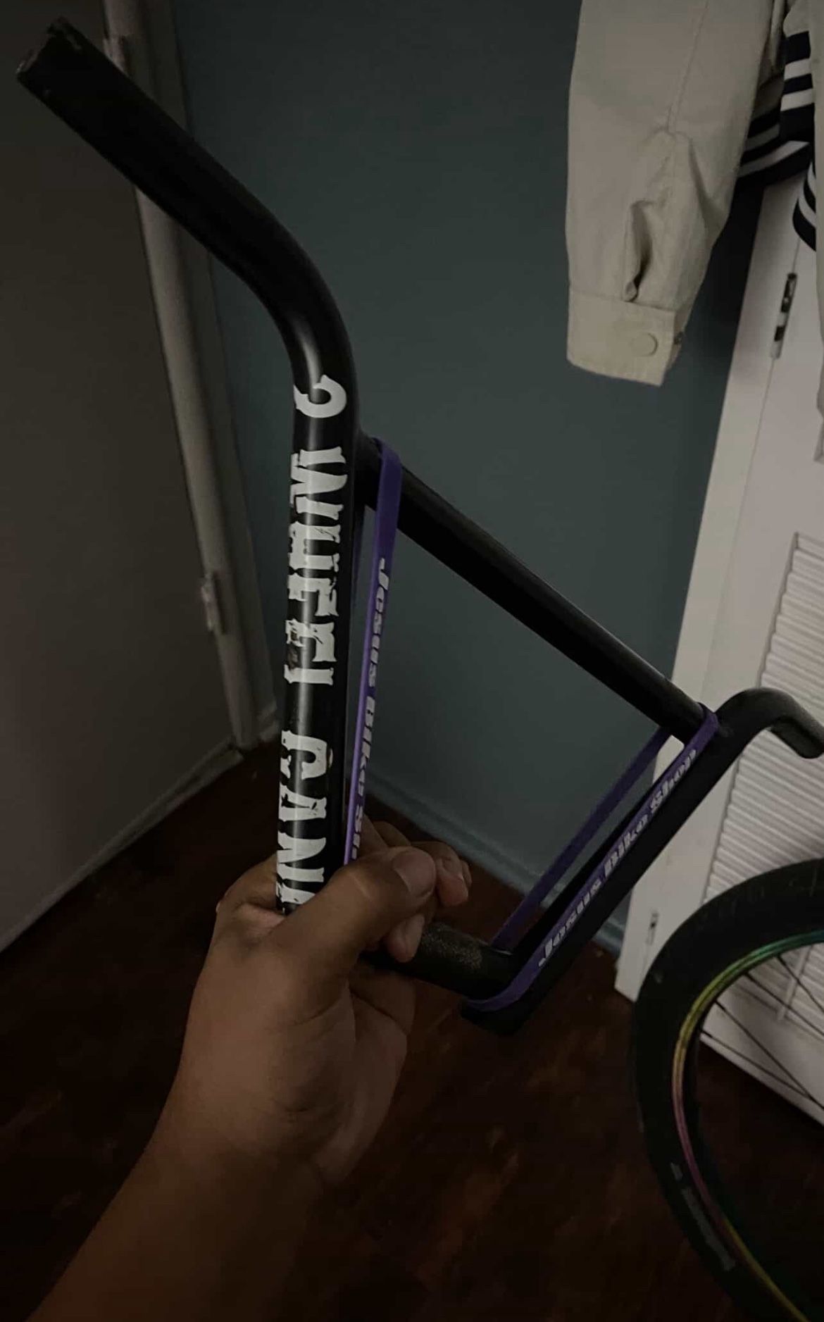 Black 2wg Bars 