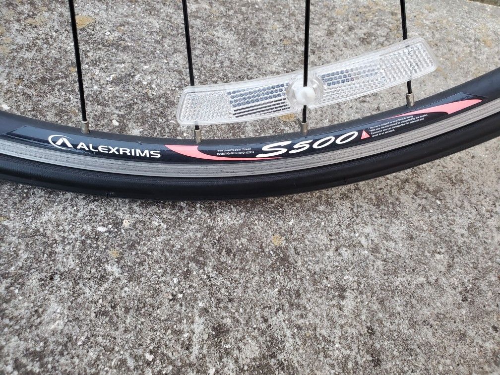 Road bike wheelset