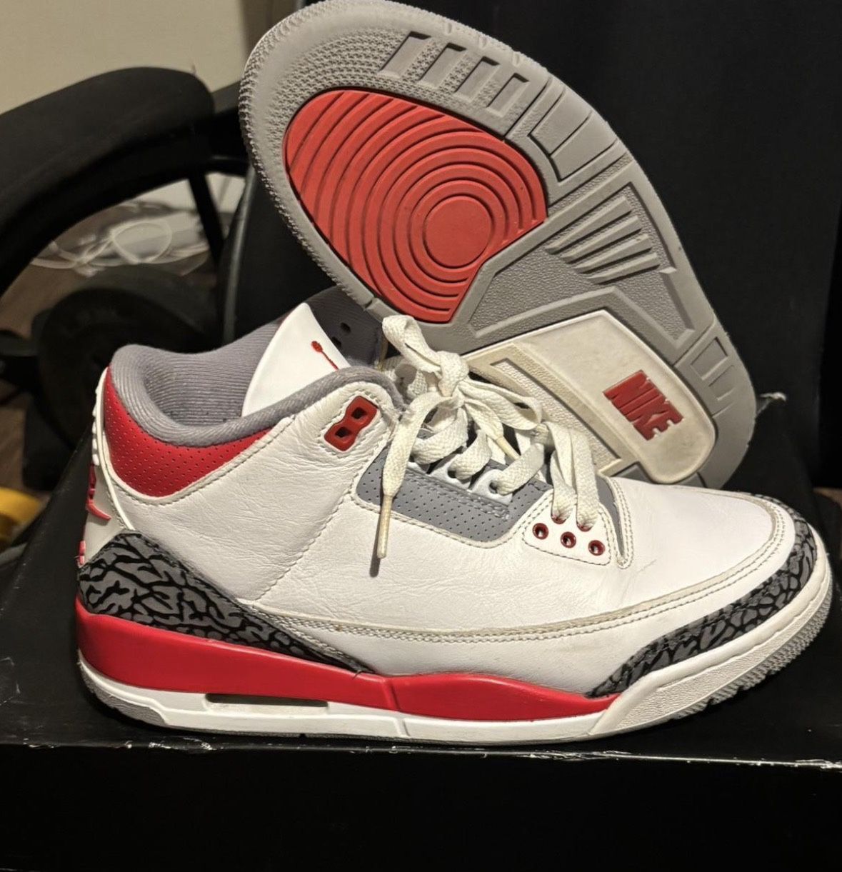 Jorden retro 3s red size 8
