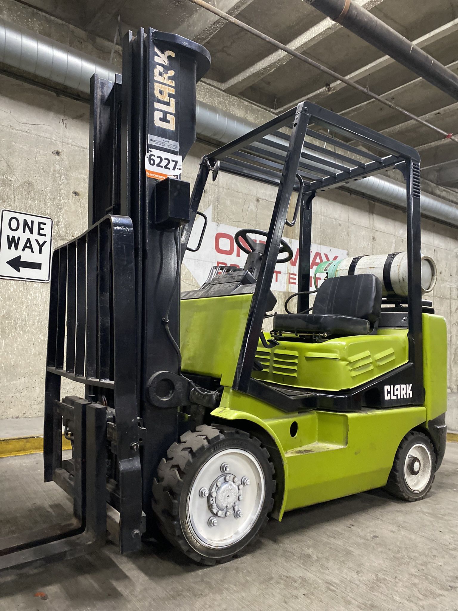 CLARK forklift for sale , 5500 lb
