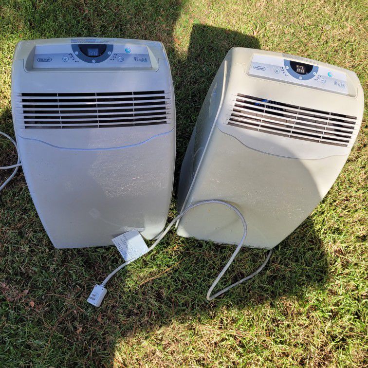 2 Two Portable Room Airconditioner. 9000 BTU/h. With 1 Remote & Accessories. Works great. Both for $180