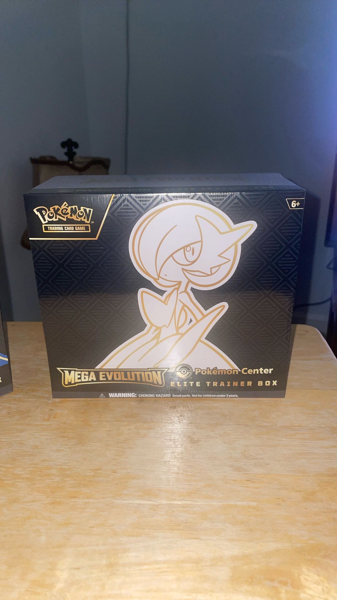 Mega Evolution Pokemon Center Elite Trainer Box (Exclusive) [Mega Gardevoir] 