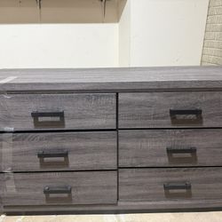 Used Bedroom Set-Only Bed Set And Dresser