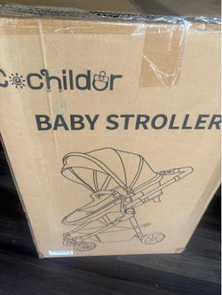 BRAND NEW  2 car seat and BRAND NEW stroller bassinet!