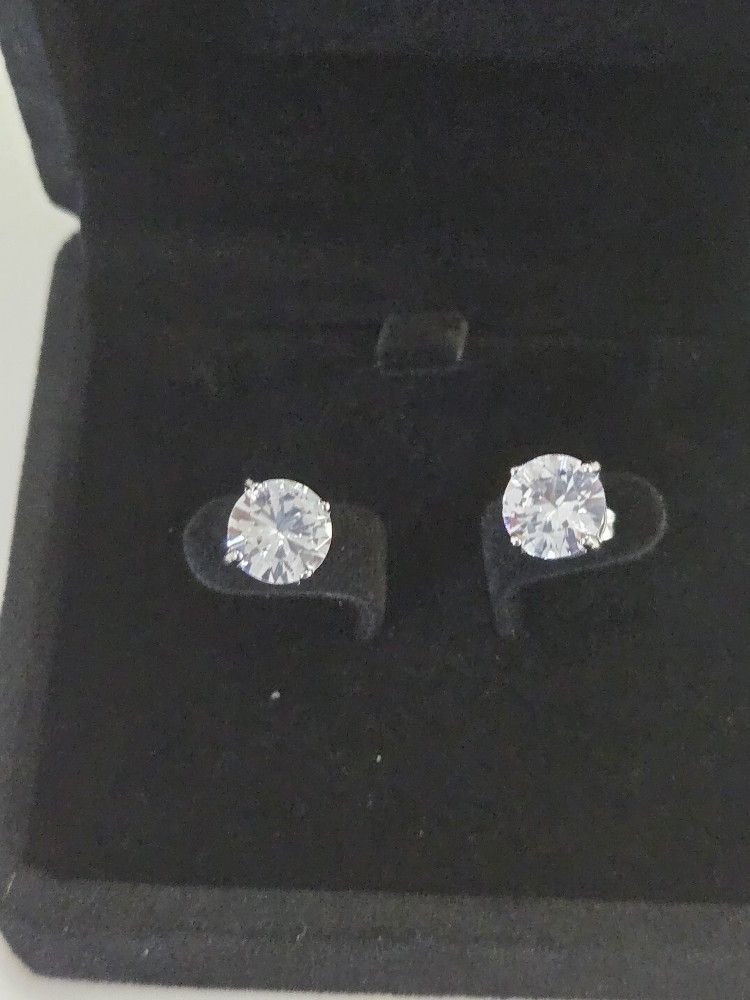 9mm Moissanite Diamond Earrings