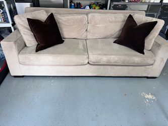 Crate & Barrel Sofa – Extremely Comfortable