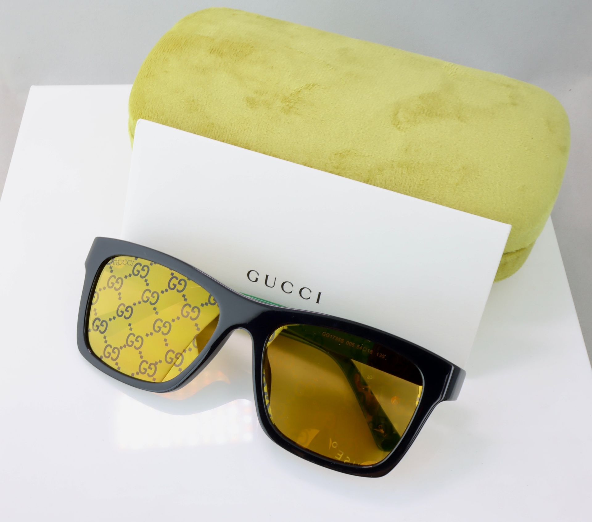 Gucci Oversized Rectangular Sunglasses in Black and Green
