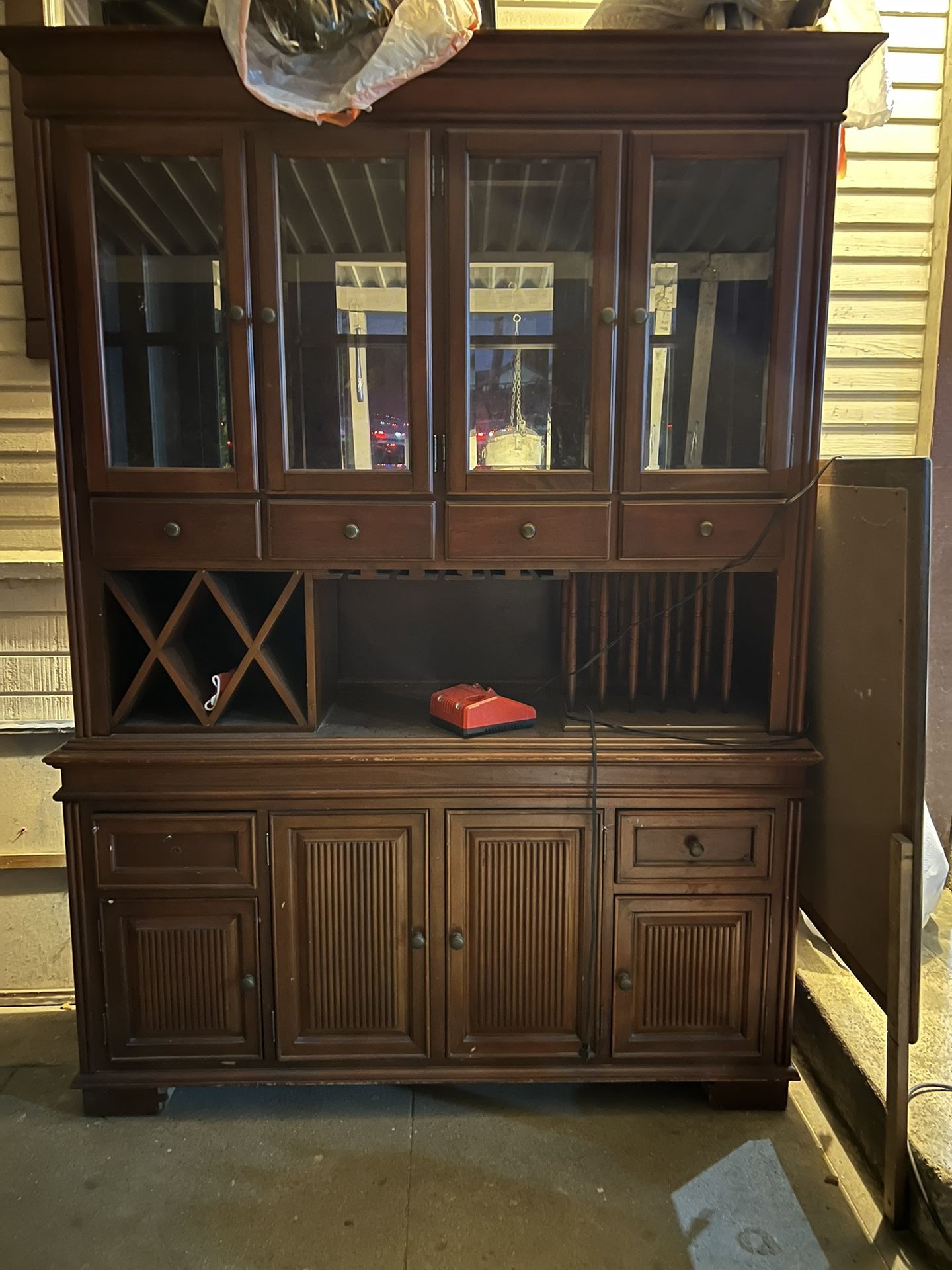 Free China Cabinet