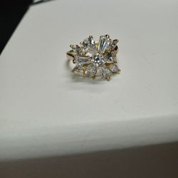 Beautiful Elegant Ring 14K Gold Laminated High quality material