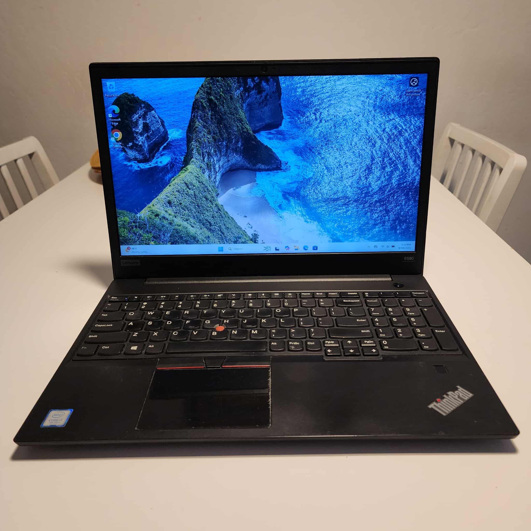 THINKPAD LENOVO E580 laptop 15.6-inch  INTEL CORE I3-7020U 2.30GHZ  4GB RAM - 240GB SSD Windows 11 pro. Microsoft office installed.  Nothing wrong.  *