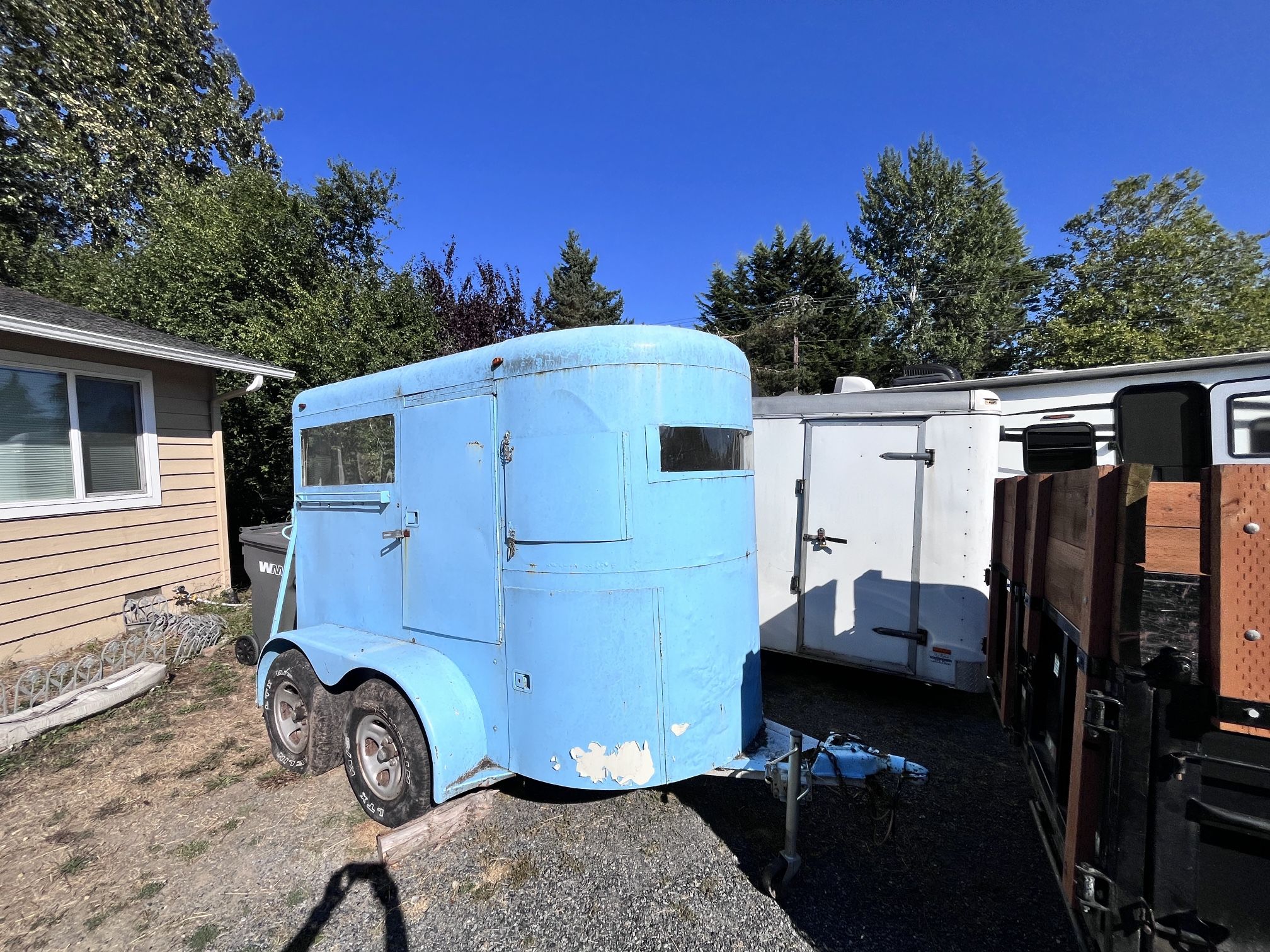 Single Horse/ Livestock Trailer