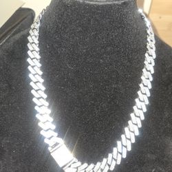 25 Inch Mossiantant Chain 